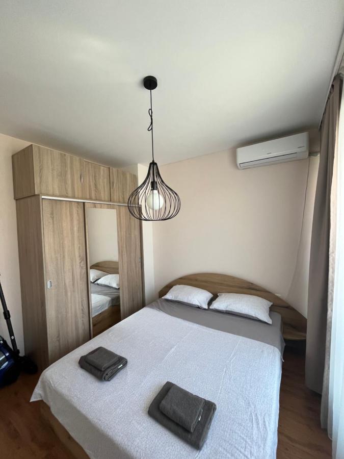 Apartment Happy Holiday 2 Burgas Exterior photo
